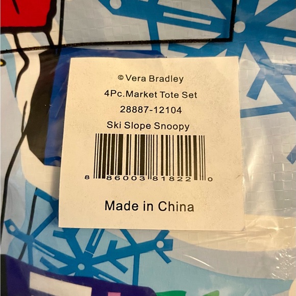 Vera Bradley Ski Slope Snoopy 4pc. Market tote & Gift bag set NWT! - Picture 9 of 9